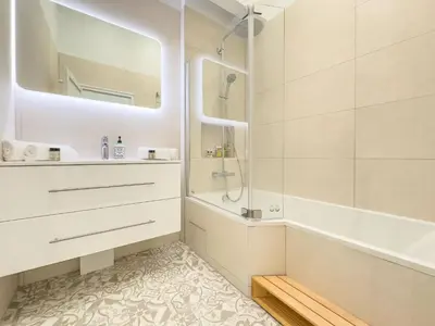 Salle de bains dans l'établissement Le Duplex by Winsome Destination