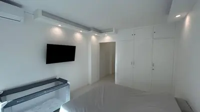 Télévision ou salle de divertissement dans l'établissement A010-Superbe appartement refait à neuf proche Croisette