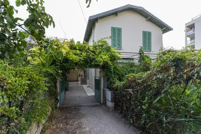 Jardin de l'établissement appartement RDC