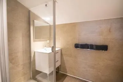 Salle de bains dans l'établissement Studio Vieil Antibes Proche Mer