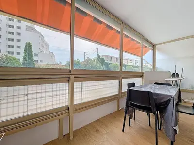 Balcon ou terrasse dans l'établissement 2 pièces 35 m2 + 1 véranda