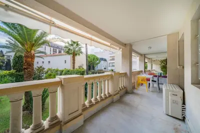 Balcon ou terrasse dans l'établissement Wonderful 2 bedroom apartment