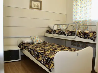 Un ou plusieurs lits dans un hébergement de l'établissement Appartement 3 Pièces avec Terrasse, 4 Couchages, Climatisation, Villeneuve-Loubet Plage - FR-1-252A-116
