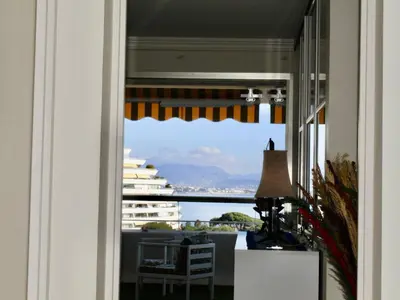 Vue générale sur la montagne ou vue sur la montagne depuis l'appartement
