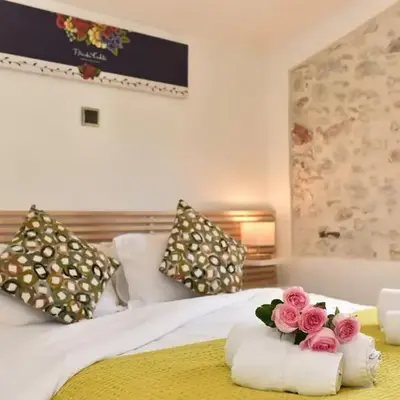 LE PROVENCAL - Center old Antibes 1BR flat with AC