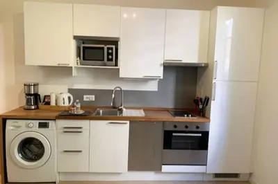 Cuisine ou kitchenette dans l'établissement Le Canada - 2Pièces Croisette plage derrière le Carlton calme