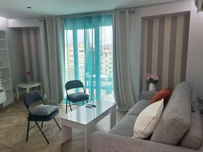 Coin salon dans l'établissement B018-Bright apartment with balcony - Cannes Croisette