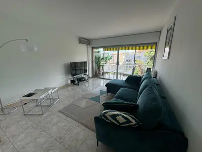 Coin salon dans l'établissement B049-Appartement lumineux à deux pas de la Croisette