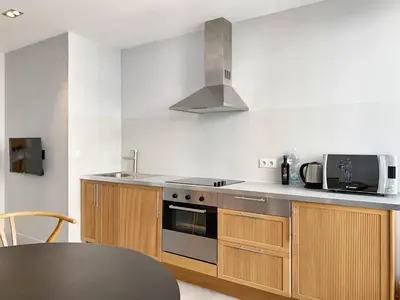 Cuisine ou kitchenette dans l'établissement BAT2 - Cannes, Carré d'Or, beau 2 pièces