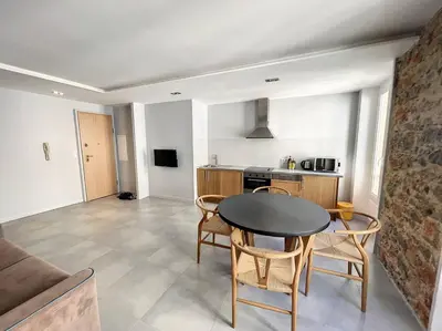 Cuisine ou kitchenette dans l'établissement BAT2 - Cannes, Carré d'Or, beau 2 pièces