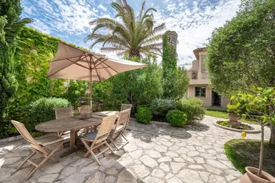 Jardin de l'établissement Villa Palma near the beaches Cannes