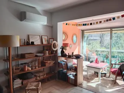 Coin salon dans l'établissement STUDIO VILLA VIANNEY
