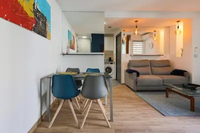 Coin salon dans l'établissement Antibes centre à 2 pas de la vieille ville, plages