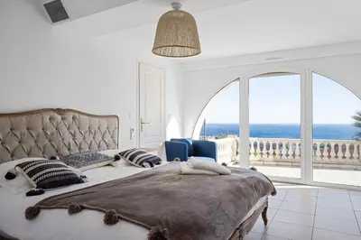 Un ou plusieurs lits dans un hébergement de l'établissement Villa Bastide : Sea view / Hot Tub / Sauna