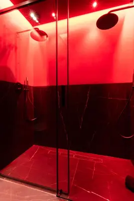 Salle de bains dans l'établissement Évasion intime : Love Room de luxe à Cannes