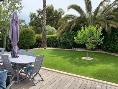 Jardin de l'établissement French Riviera Villa