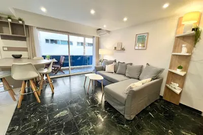 Coin salon dans l'établissement ANTIBES PONTEIL - 4 people - Terrace