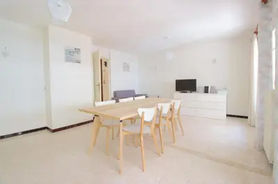 Télévision ou salle de divertissement dans l'établissement Antibes city center - 1 bedroom - 4 People