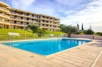 Piscine de l'établissement Antibes 4 people - Swimming pool and Tennis - Garage ou située à proximité