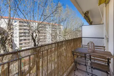 Balcon ou terrasse dans l'établissement Antibes Calm: Your Coastal Haven