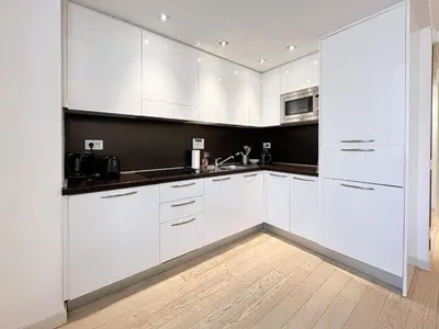 Cuisine ou kitchenette dans l'établissement Tony Allard By Winsome Destination 3F