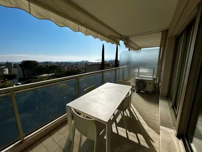 Balcon ou terrasse dans l'établissement A018-Large studio with sea view swimming pool garage