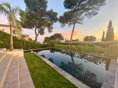 Jardin de l'établissement Villa Lion, gorgeous villa in Le Cannet overlooking Cannes