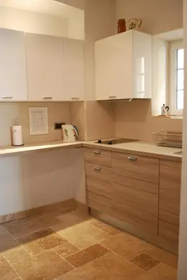 Cuisine ou kitchenette dans l'établissement SORTIE 44 - NEWLY renovated 1 bedroom, center of old Antibes