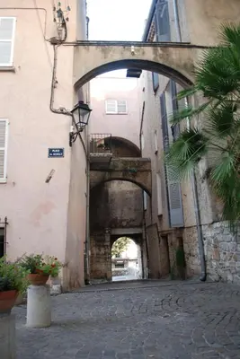Plan de l'établissement SORTIE 44 - NEWLY renovated 1 bedroom, center of old Antibes