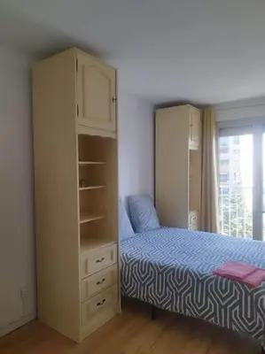 Un ou plusieurs lits dans un hébergement de l'établissement Bel appartement 3 chambres 9 mn de la plage à pieds Juan les pins