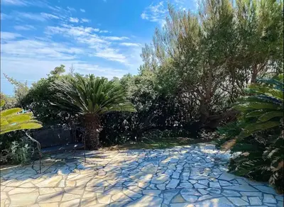 Jardin de l'établissement Cap d’Antibes Sea view villa
