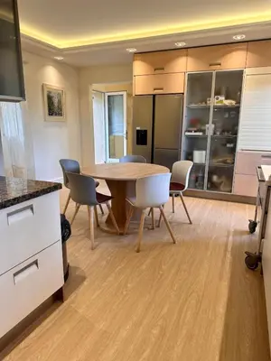 Cuisine ou kitchenette dans l'établissement Cap d’Antibes Sea view villa