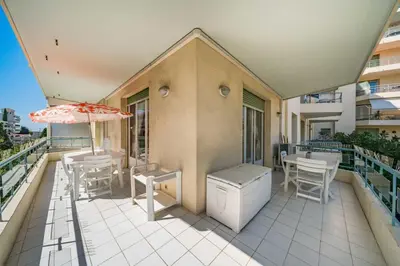 Balcon ou terrasse dans l'établissement Pleasant 2 bedroom close to the center of Cannes