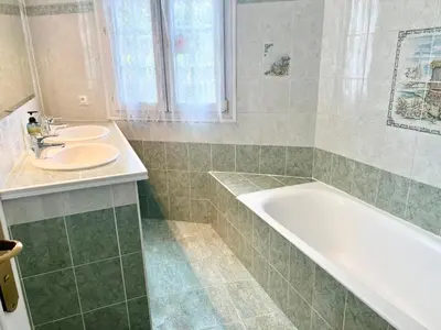 Salle de bains dans l'établissement Amazing view villa for your holidays