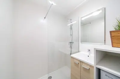 Salle de bains dans l'établissement Nice one bedroom in the heart of Cannes