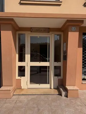 Façade ou entrée de l'établissement A deux pas des plages
