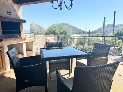 Vue générale sur la montagne ou vue sur la montagne depuis l'appartement