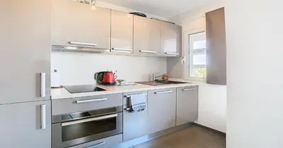 Cuisine ou kitchenette dans l'établissement Le Croisette - 4 pers - Front de mer - 15 min Palais