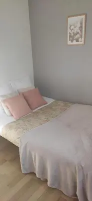 Un ou plusieurs lits dans un hébergement de l'établissement Spacieux 2 chambres 65m2 climatisé au village médiéval entre Nice et Antibes
