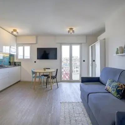 Magnifique studio Le Dauphin 50m des plages