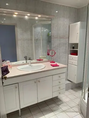 Salle de bains dans l'établissement ANTIBES appartement 2 chambres