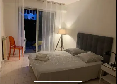 Un ou plusieurs lits dans un hébergement de l'établissement ANTIBES appartement 2 chambres