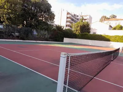 Tennis ou squash au sein de l'appartement ou à proximité