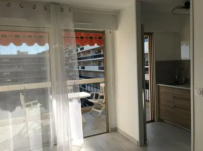 Cuisine ou kitchenette dans l'établissement Studio « Oasis Provençale »