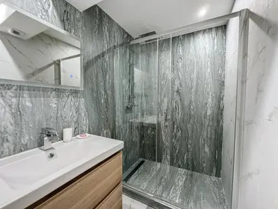 Salle de bains dans l'établissement Modern 2 Bedroom in the Heart of Cannes