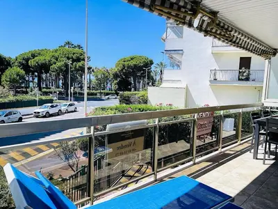 Balcon ou terrasse dans l'établissement Cannes Palm Beach