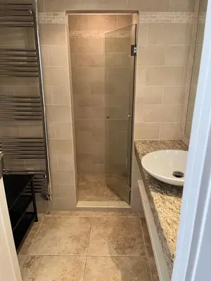 Salle de bains dans l'établissement Cannes Palm Beach