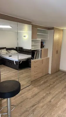 Cuisine ou kitchenette dans l'établissement Meublé 2P 40 m2 dans villa avec piscine à Vallauris, 4 km de la mer