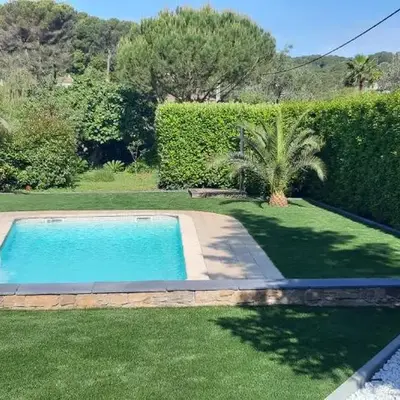 Meublé 2P 40 m2 dans villa avec piscine à Vallauris