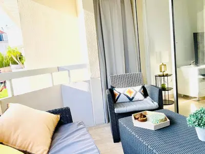 Coin salon dans l'établissement Appartement 2 pièces à Cannes